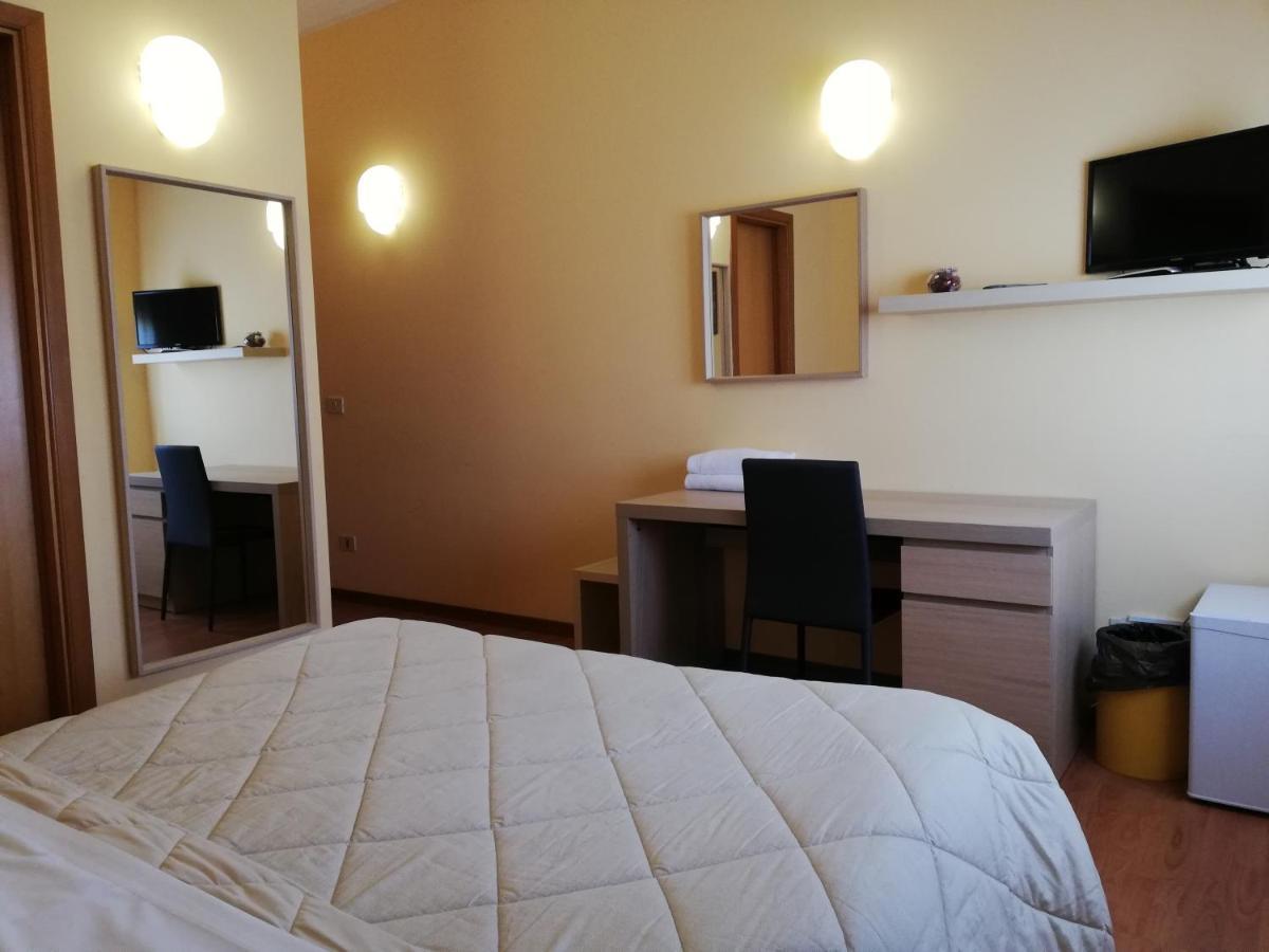 Albergo Roma لانشانو المظهر الخارجي الصورة